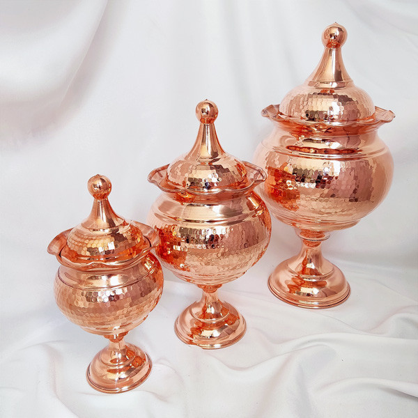 ست هدیه ظروف پذیرایی مسی مدل لب چین کد ZH282.3 بسته 3 عددی