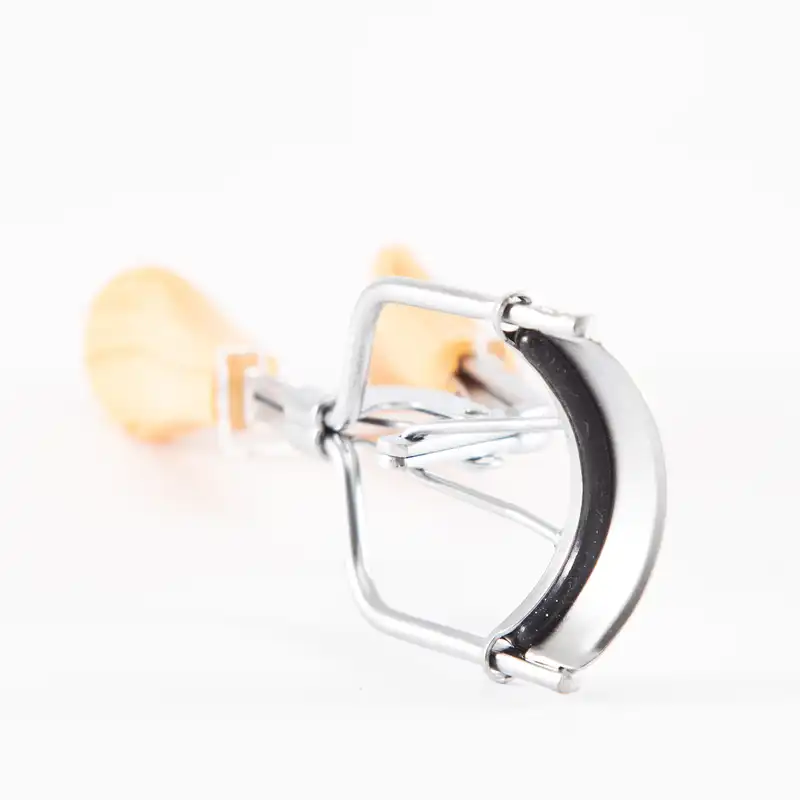 فرمژه یاشیل مدل چوبی