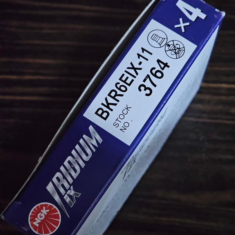 شمع خودرو ان جی کی مدل ایریدیوم BKR6EIX-11  IX - بسته 4 عددی