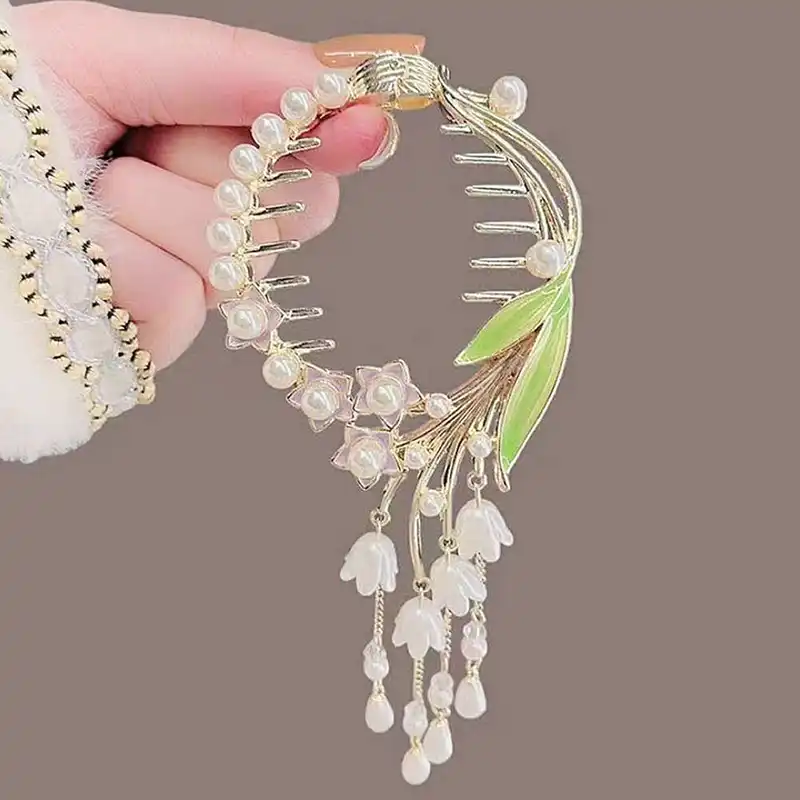 گیره مو زنانه مدل گوجه‌ای آبشاری آویزدار کد brg 630