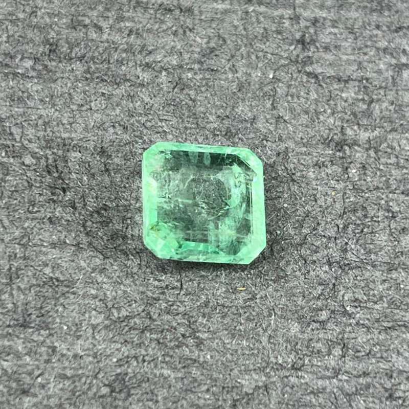 سنگ زمرد دوست خوب مدل E792