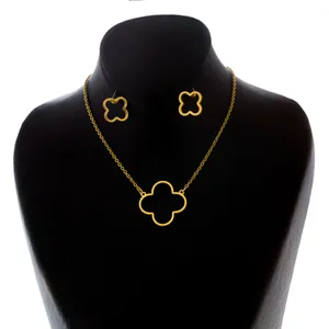 نیم ست زنانه طرح گل چهار پر کد dn437