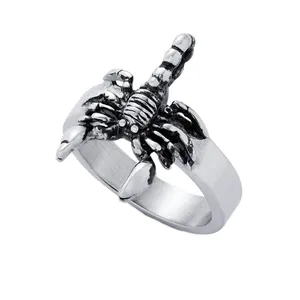انگشتر نقره مردانه مدل عقرب