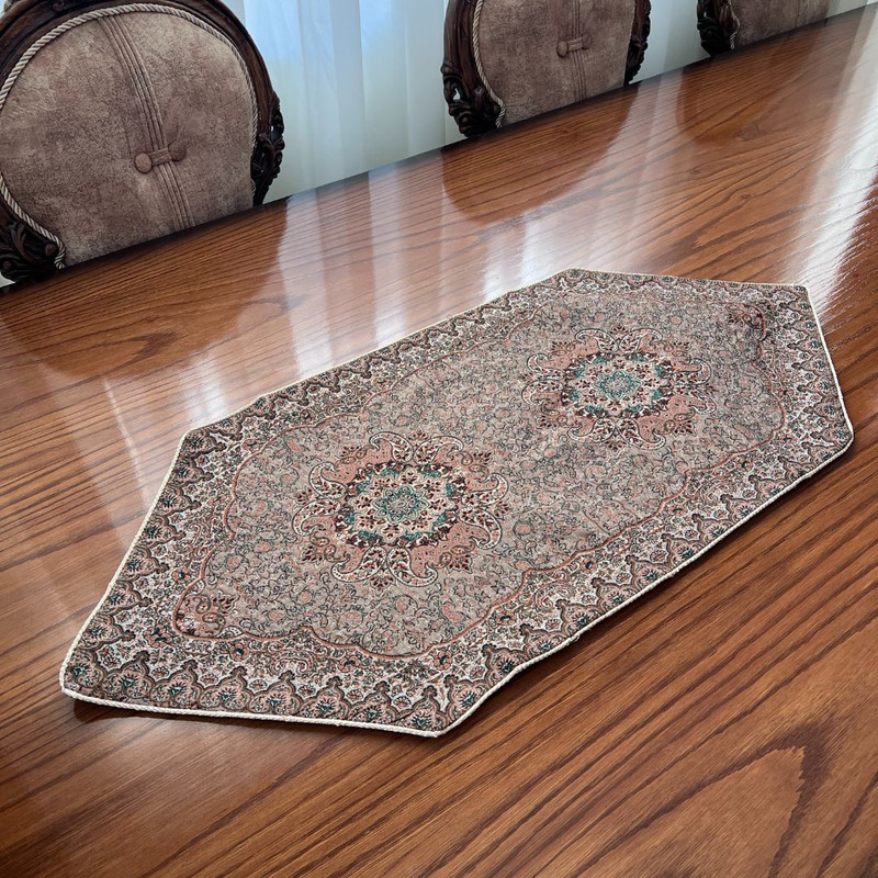 ست رومیزی و رانر 3 تکه طرح ترمه کد 01