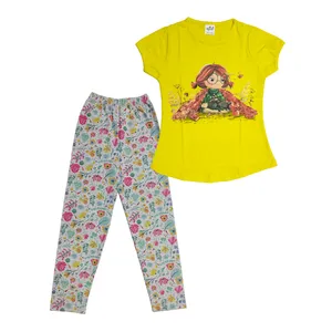 ست تی شرت و شلوار دخترانه طرح دختر خانوم مدل 20421 رنگ زرد