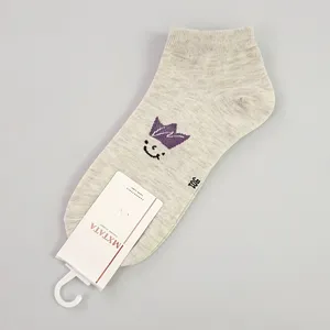 جوراب دخترانه مدل تاج کد FBF-JB011GR