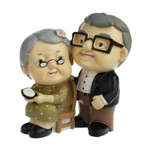 مجسمه مدل پیرمرد پیرزن