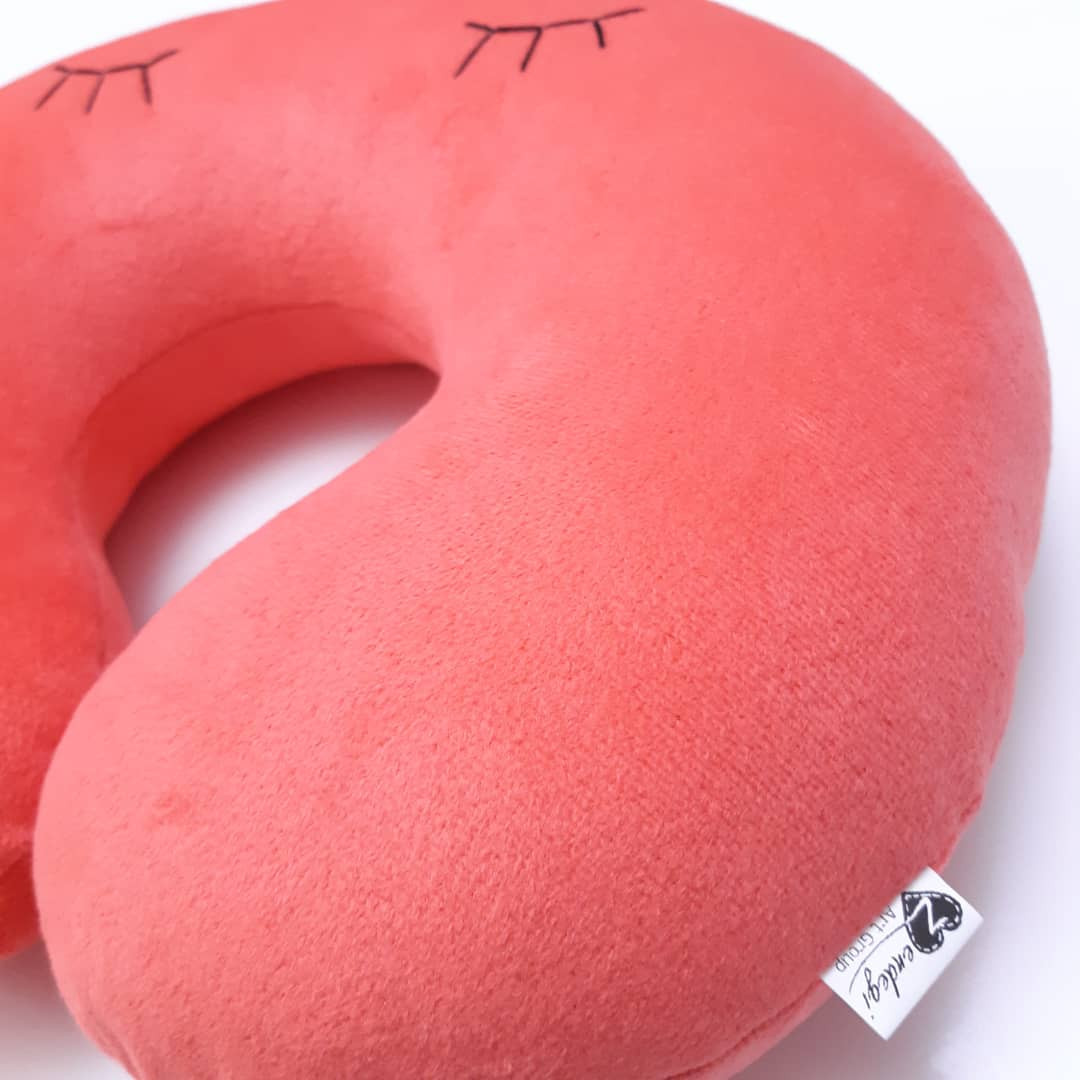 بالش دور گردنی گروه هنری زندگی طرح مژه ای کد MM-08