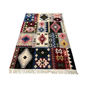 فرش ماشینی 500 شانه زمینه قرمز حاشیه قرمز مدل کوکب