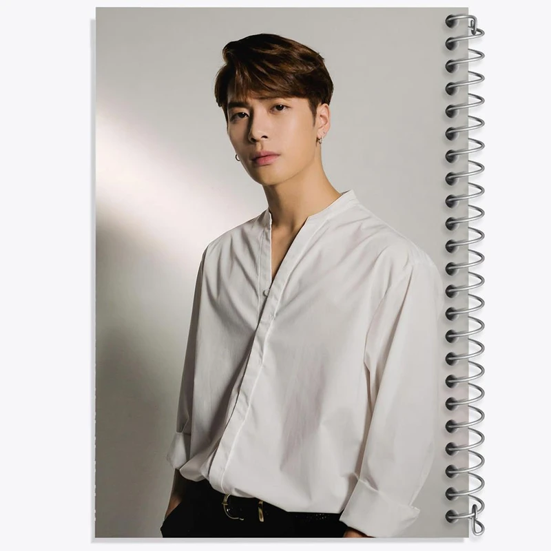 دفتر ژورنال نویسی 50 برگ خندالو مدل نقطه ای طرح جکسون گروه گات سون GOT7 کد 20945