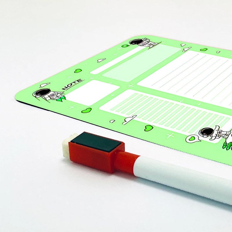 تخته وایت برد مدل برنامه ریری فضانورد به همراه ماژیک