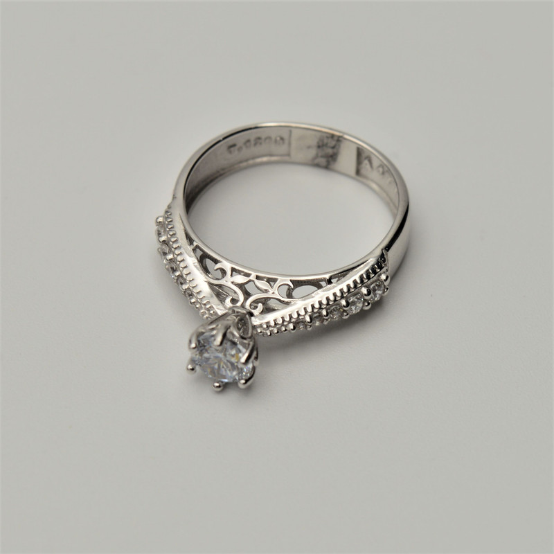 انگشتر طلا 18 عیار زنانه مدل اونیکس