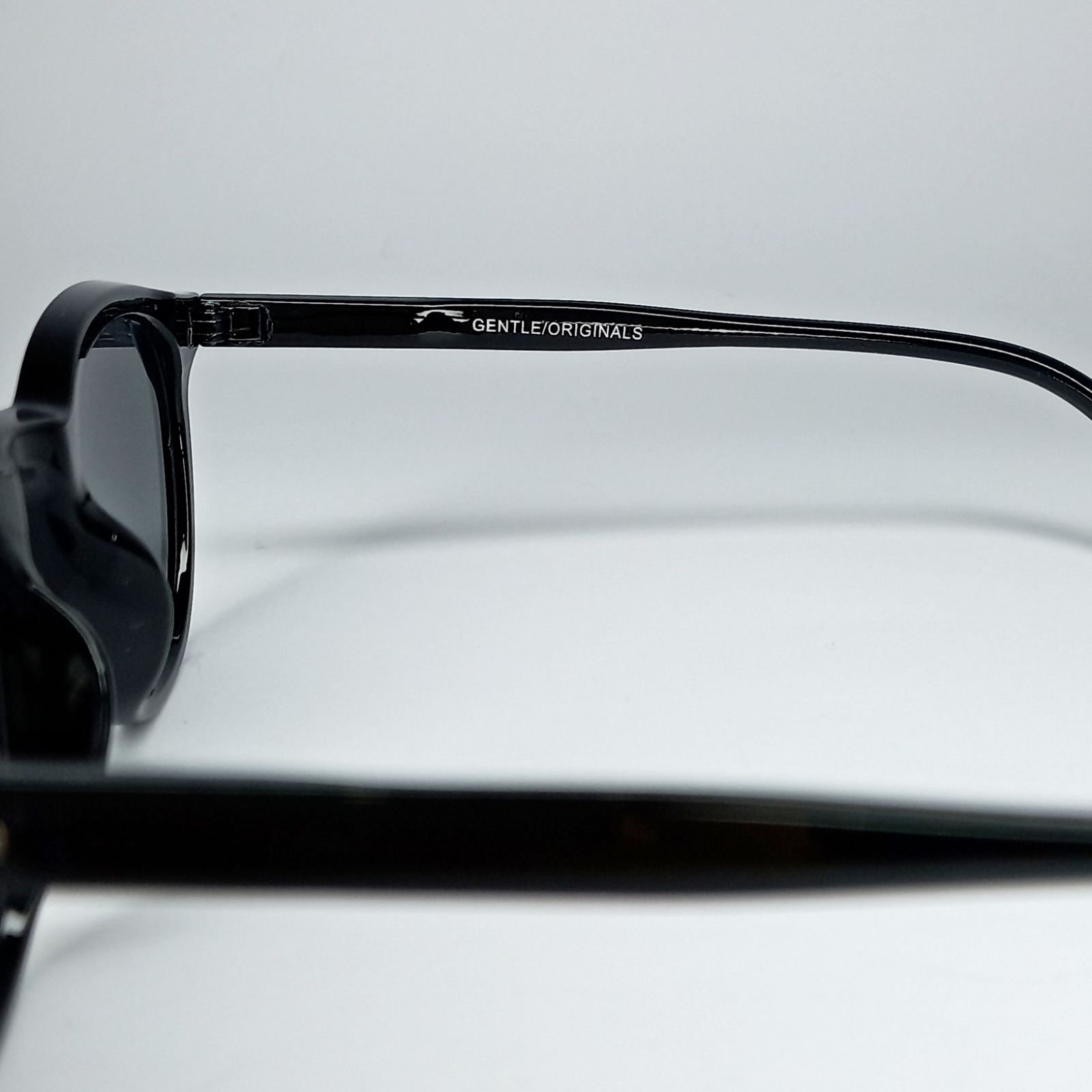 عینک آفتابی جنتل مانستر مدل Cf7 -  - 3