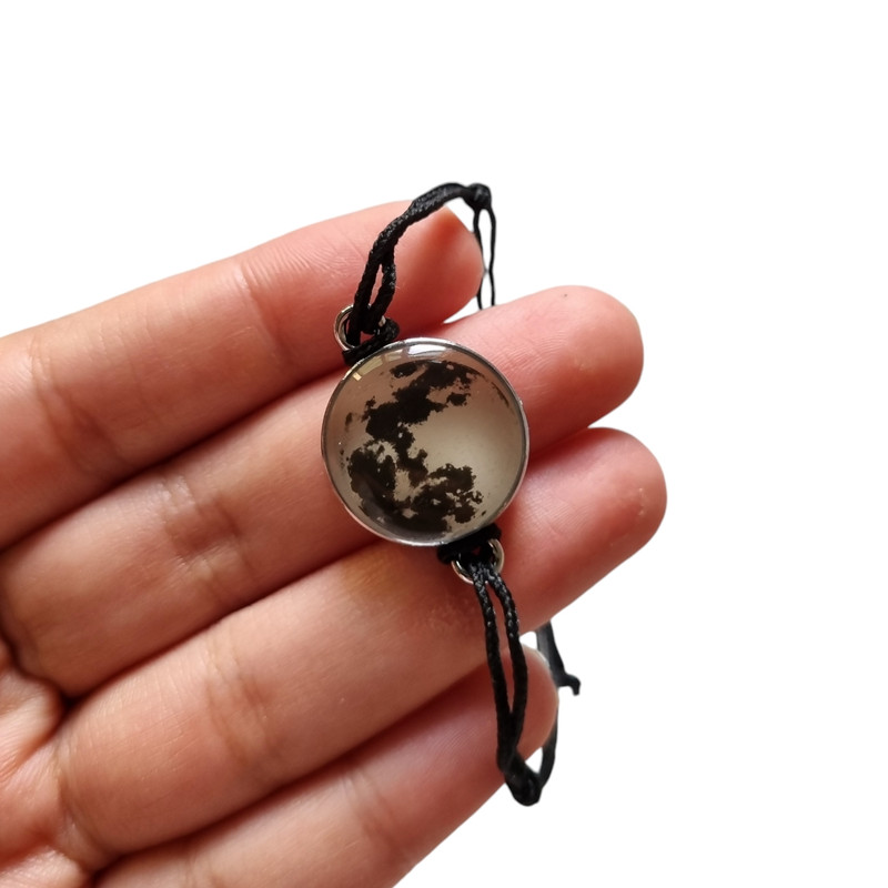 دستبند زنانه مدل ماه شب تاب دستبند زنانه مدل ماه شب تاب