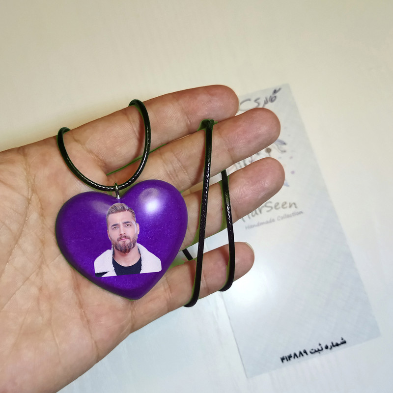 گردنبند دخترانه گالری تیارسین مدل رزینی طرح ماکان بند کد TR125