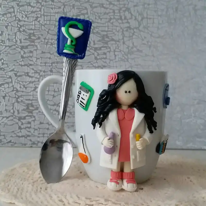 ماگ سرامیکی مدل پزشک داروساز L986 به همراه قاشق