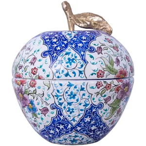 قندان مسی میناکاری شده اثر نادری طرح سیب