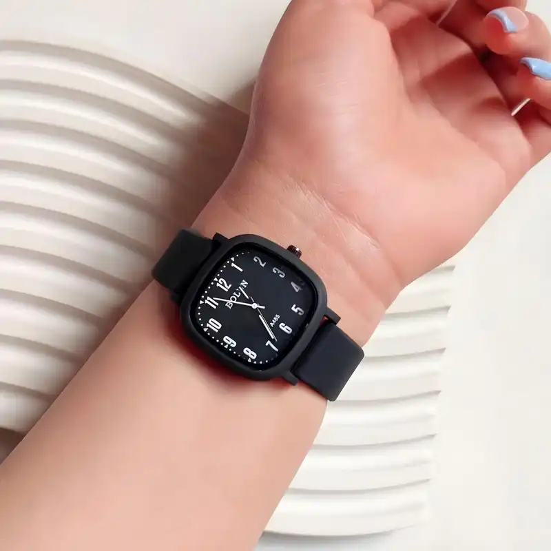 ساعت مچی عقربه ای بچگانه بولون مدل بند پیو ضد حساسیت کد 2