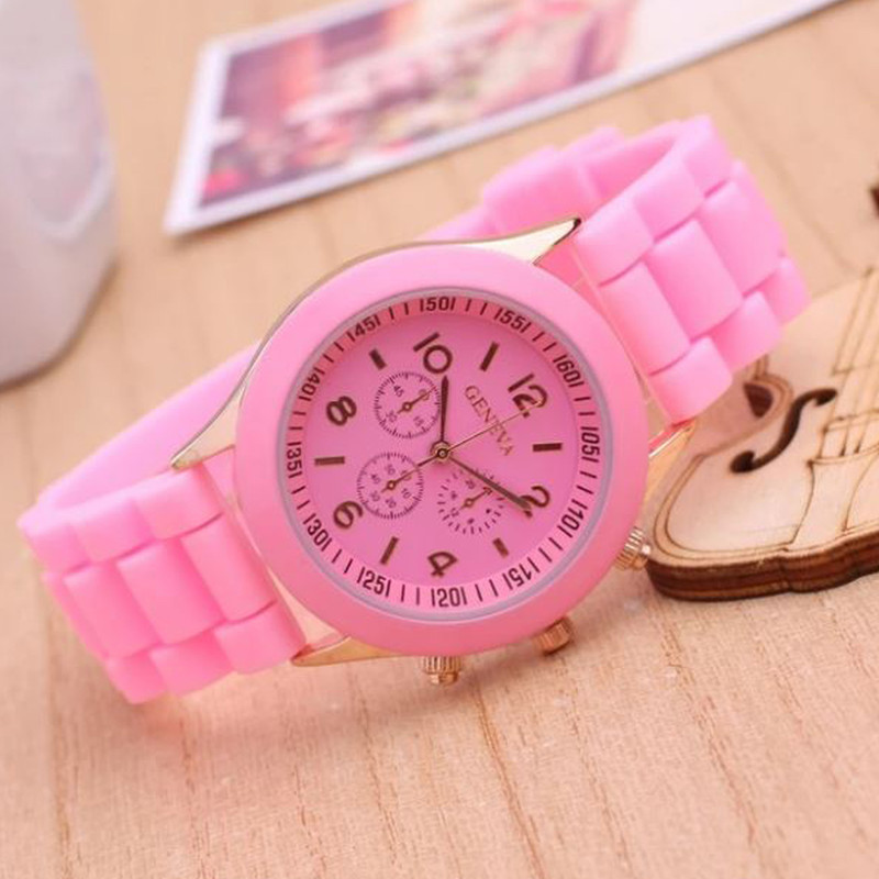 ساعت مچی عقربه ای دخترانه مدل S97 ساعت مچی عقربه ای دخترانه مدل S97