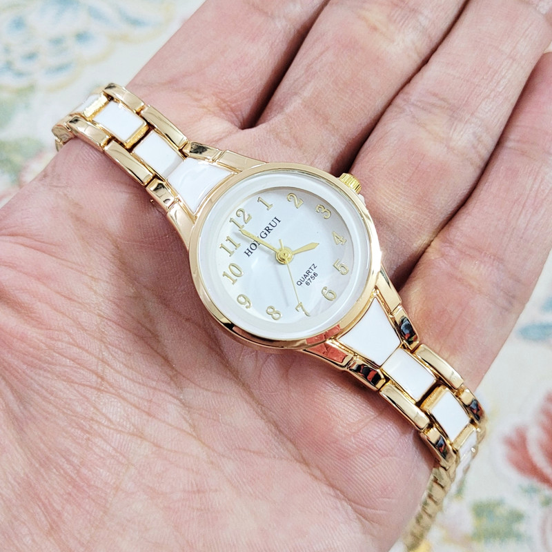 ساعت مچی عقربه ای زنانه کد 2 ساعت مچی عقربه ای زنانه کد 2