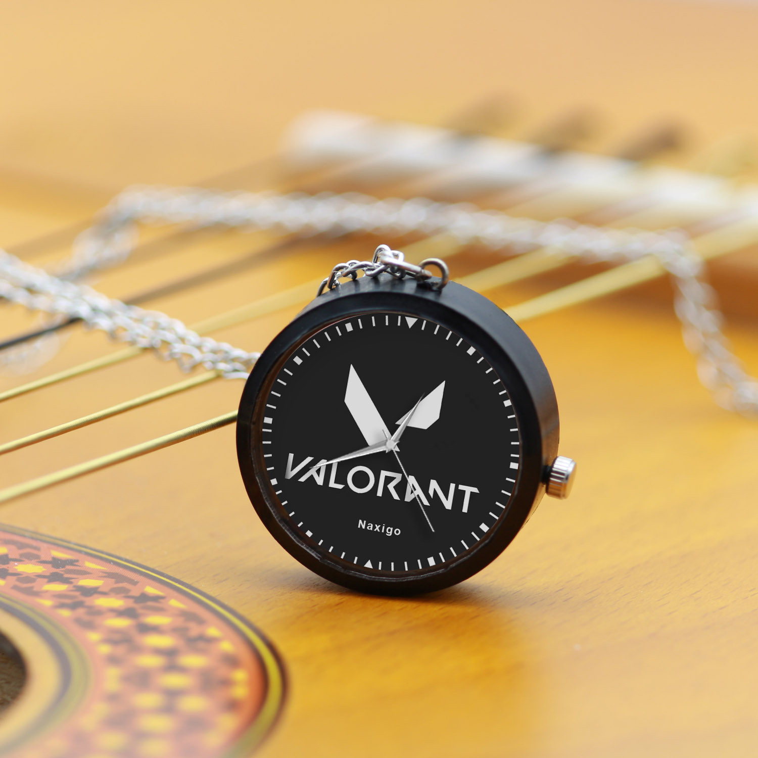 ساعت گردنبندی عقربه ای ناکسیگو مدل Valorant کد NF13610 ساعت گردنبندی عقربه ای ناکسیگو مدل Valorant کد NF13610