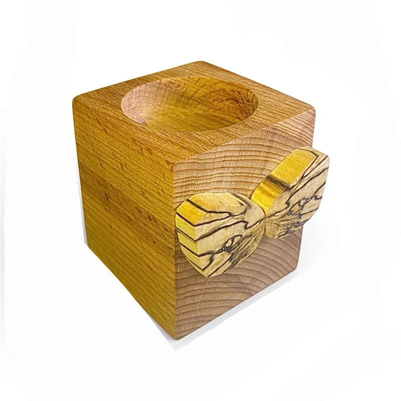 شمعدان چوبی مدل پروانه ایی