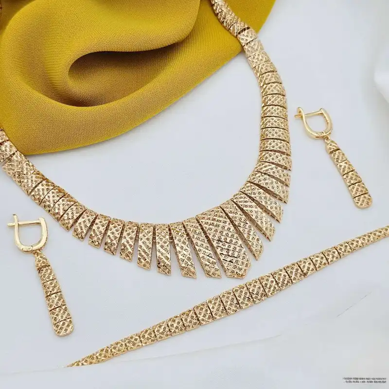 نیم ست نقره زنانه مدل تراش پارلا BS 74