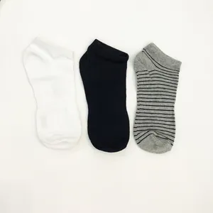 جوراب مردانه لیورجی مدل SNEAKER مجموعه 3 عددی