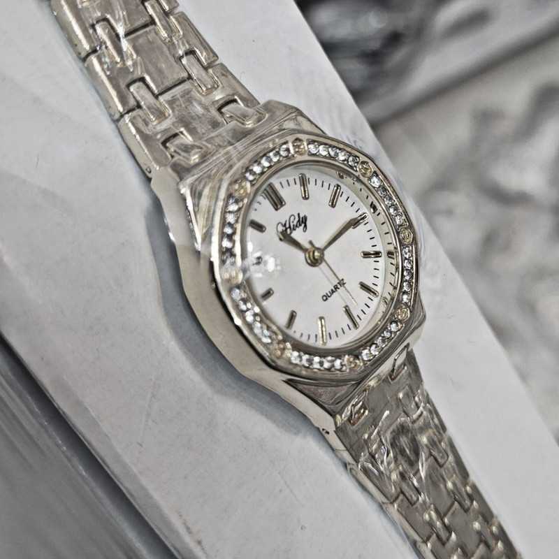 ساعت مچی عقربه ای زنانه مدل دورنگین 097