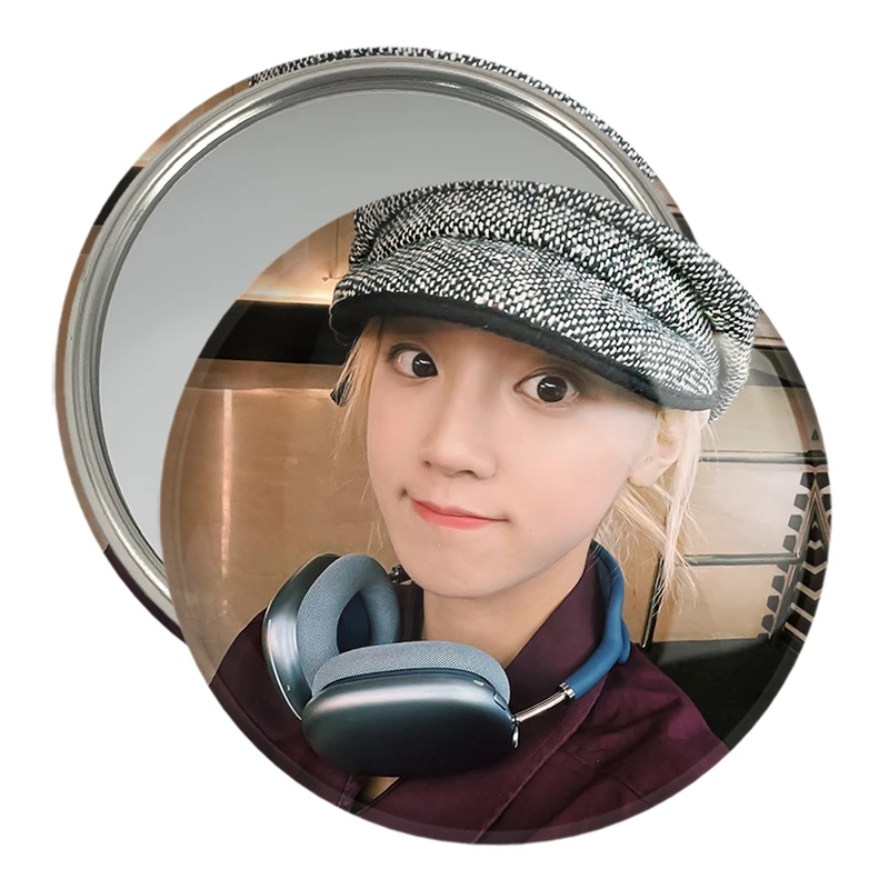 آینه جیبی خندالو مدل شوهوآ گروه جی آیدل Gidle  کد 19551