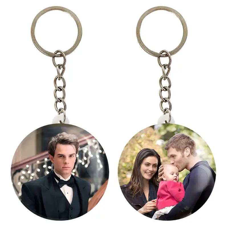 جاکلیدی خندالو مدل خانواده مایکلسون اصیل ها The Originals کد 2030820305 مجموعه 2 عددی