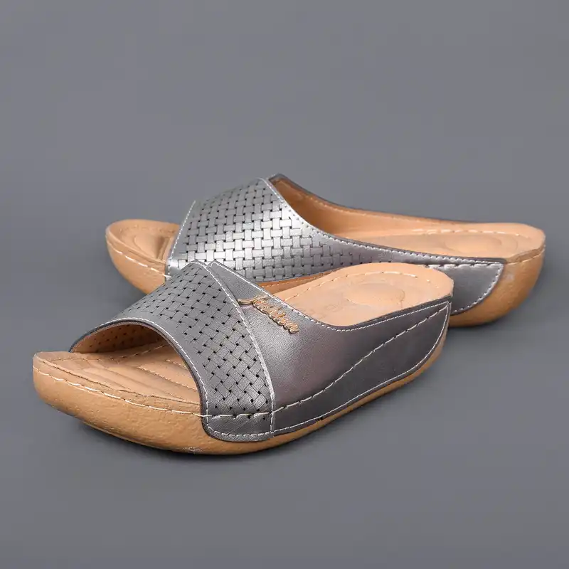 دمپایی زنانه پاپا مدل PLTN.2502