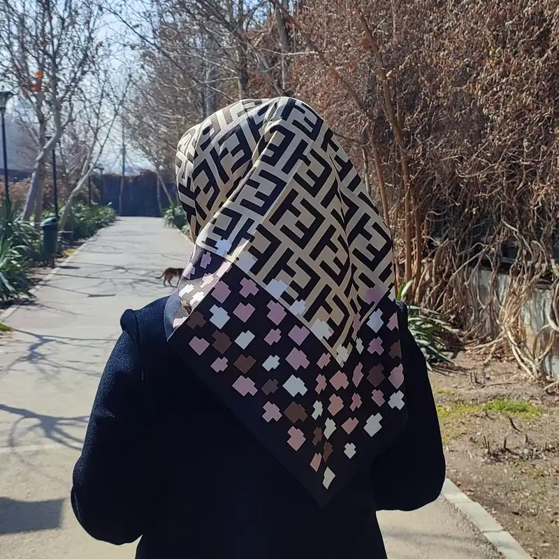 روسری زنانه مدل ساتن توییل کد 131