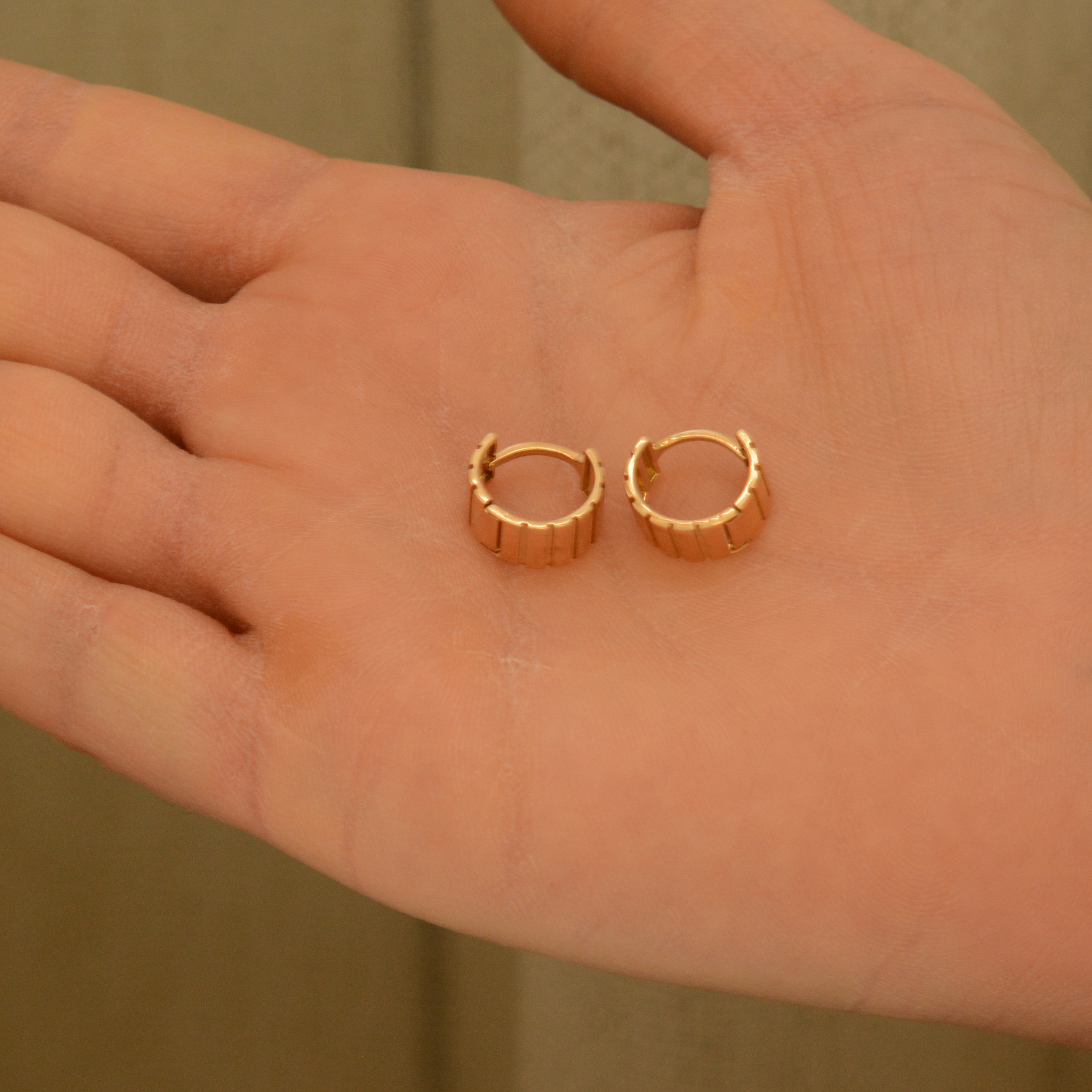 گوشواره طلا 18 عیار زنانه طلای مستجابی مدل حلقه ای کد T395