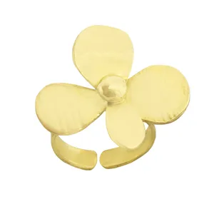 انگشتر زنانه گالری عزیزی طرح گل مدل 15698