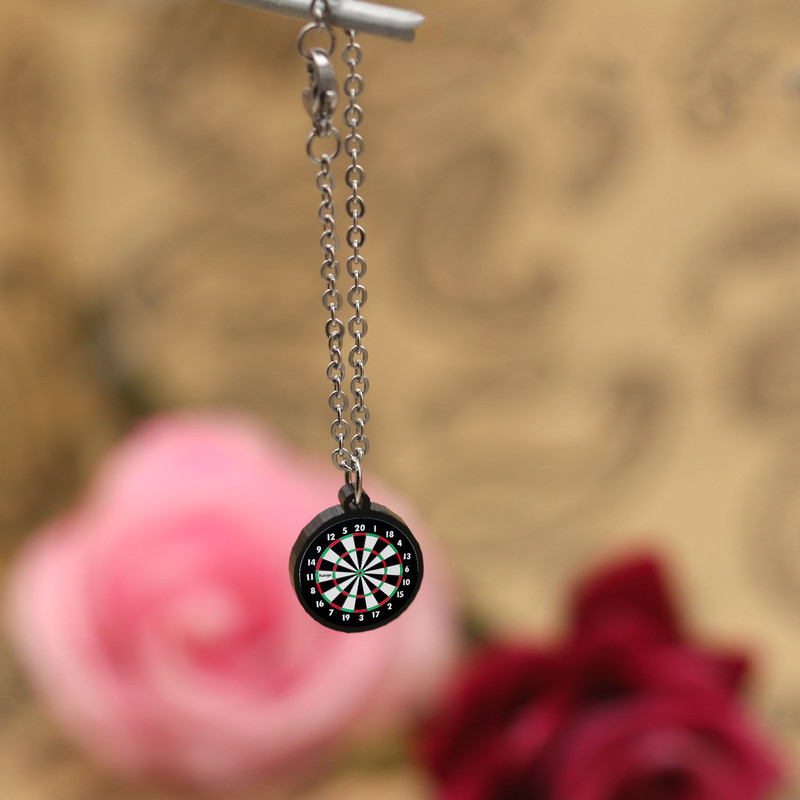 آویز ساعت زنانه ناکسیگو مدل شب تاب طرح دارت کد AW7228