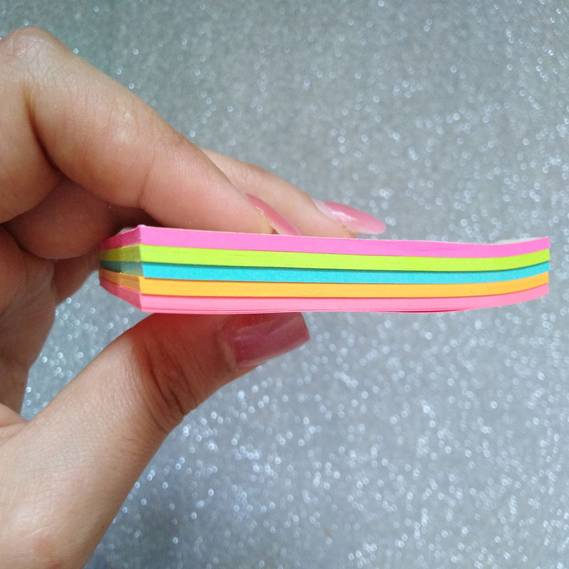 کاغذ یادداشت چسب دار پست ایت مدل post-it-5 کاغذ یادداشت چسب دار پست ایت مدل post-it-5