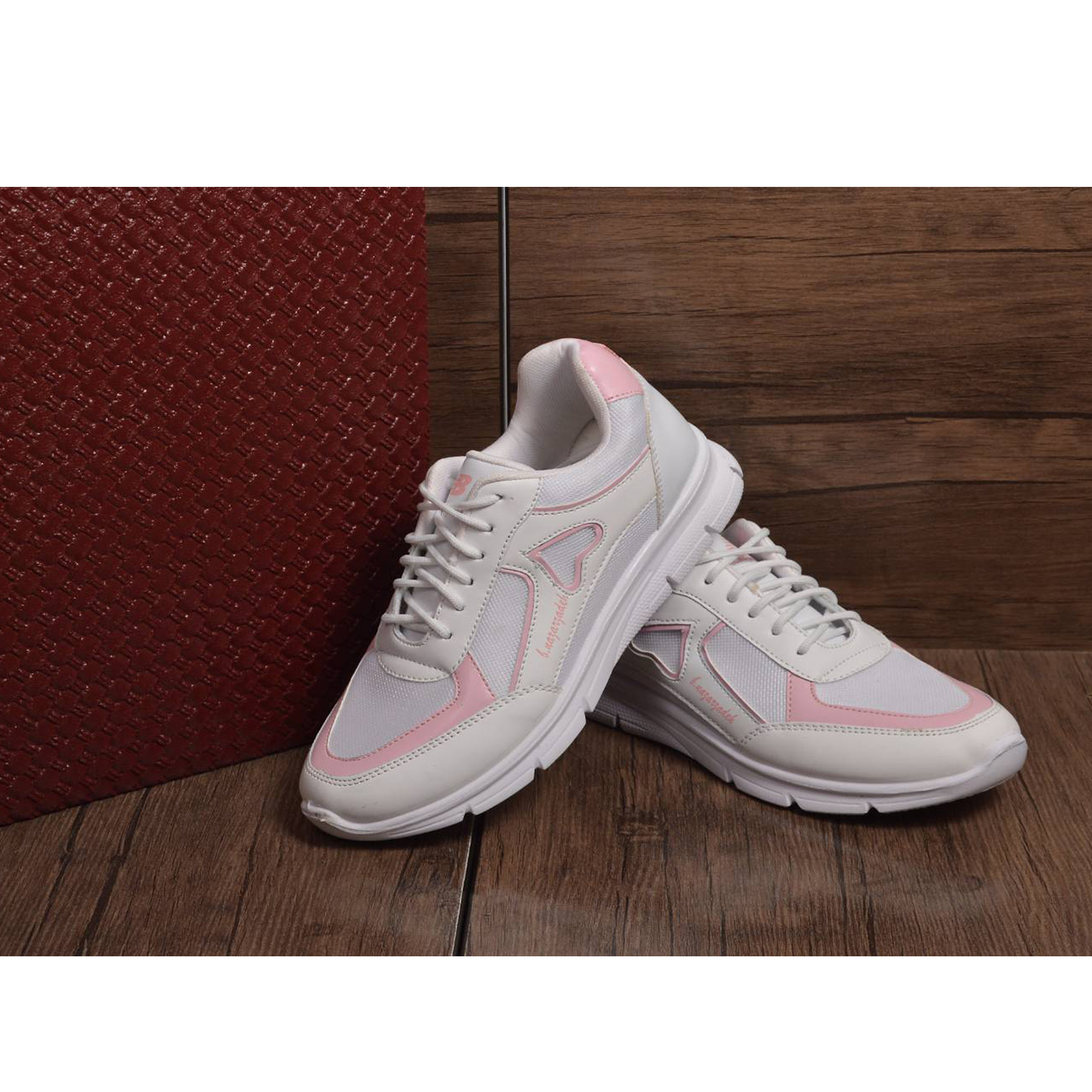 کفش پیاده روی زنانه مدل  heart کد 903