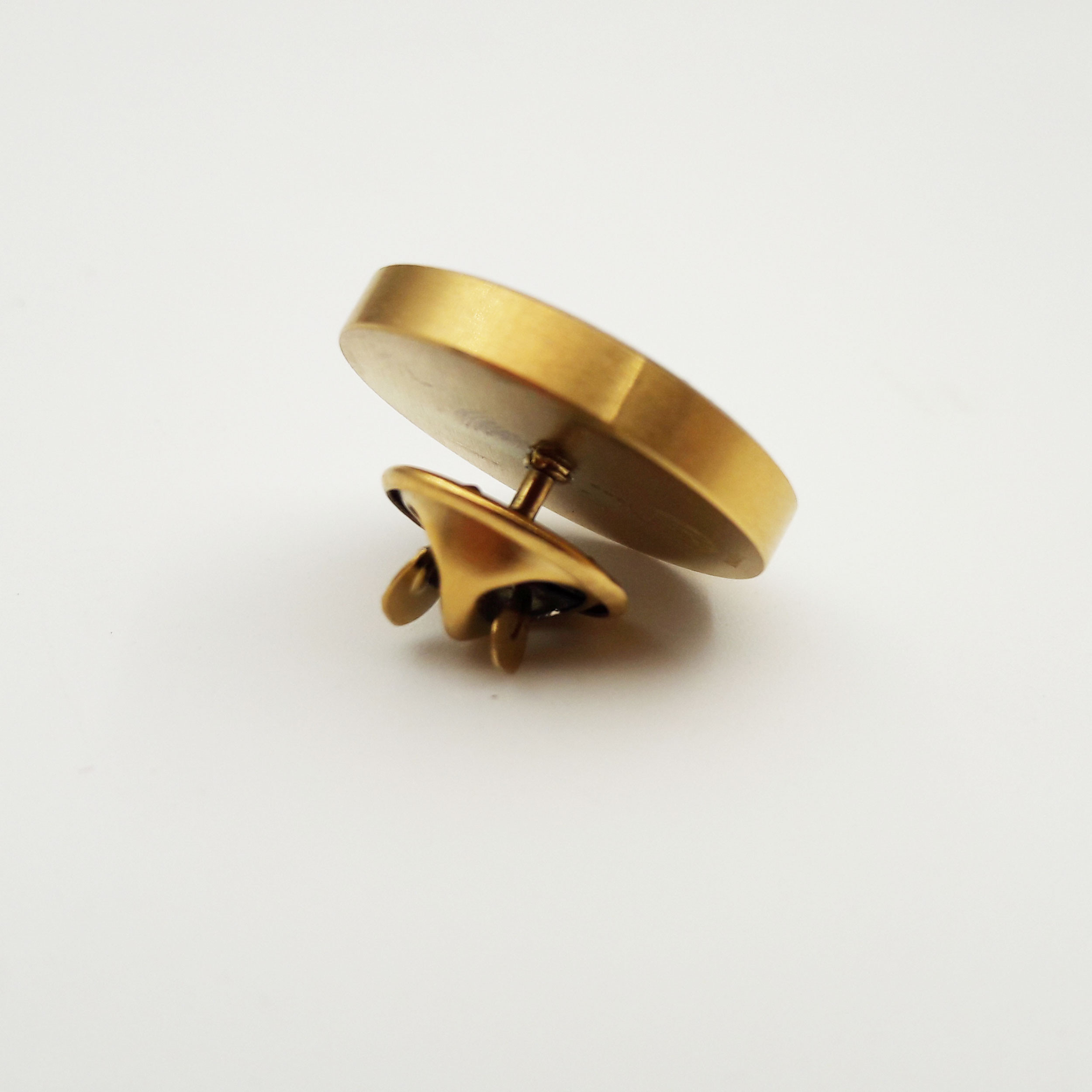 سنجاق سینه دانژه طرح ماه مهر کد ZBNG0400007