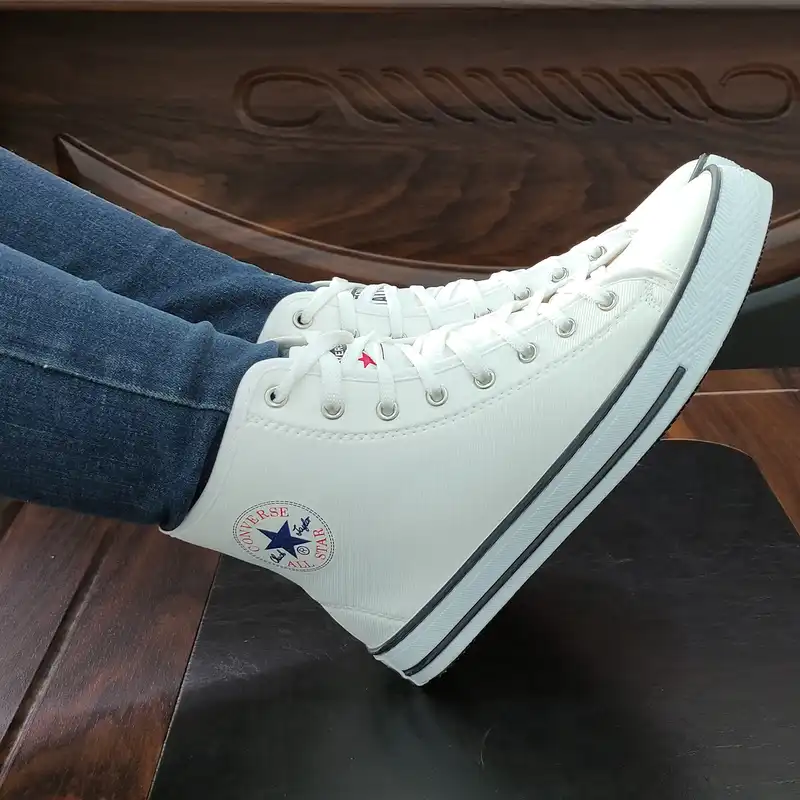 کفش پیاده روی زنانه  مدل آل استار ساقدار