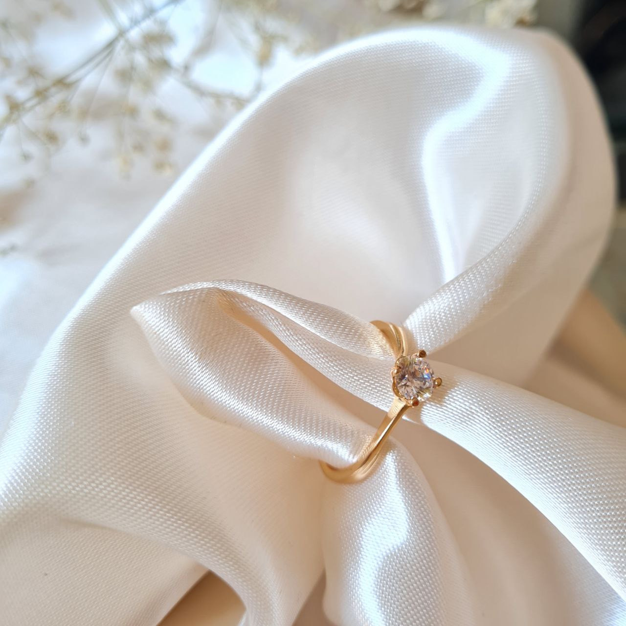 انگشتر زنانه ژوپینگ مدل تکنگین الماسی رینگ انگشتر زنانه ژوپینگ مدل تکنگین الماسی رینگ