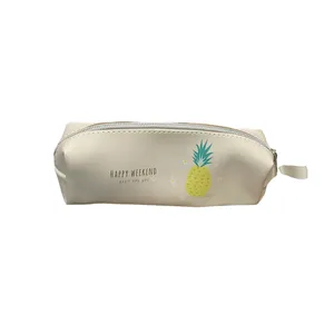 کیف لوازم آرایش زنانه مدل Happy Weekend