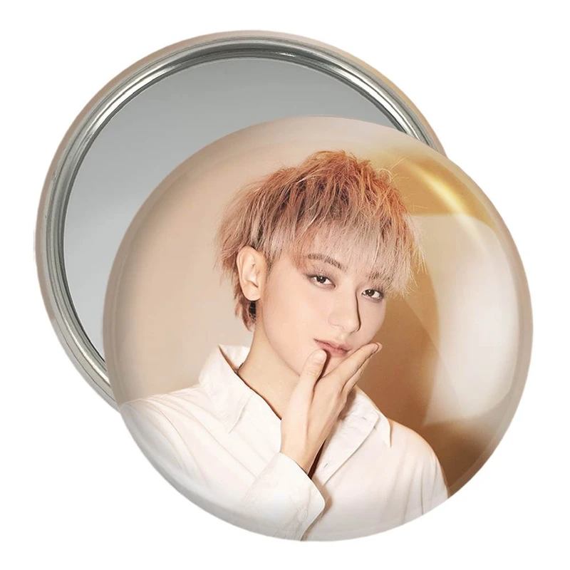 آینه جیبی خندالو مدل تائو گروه اکسو EXO  کد 13544