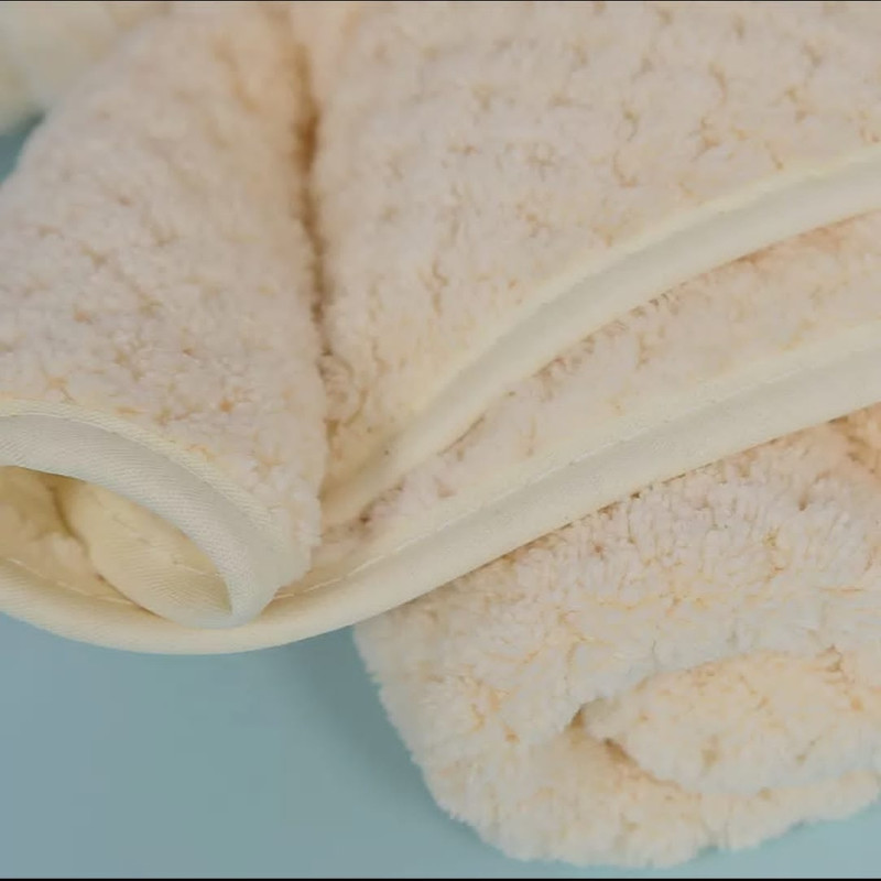 حوله دستی طرح تدی سایز 70x30 سانتی متر