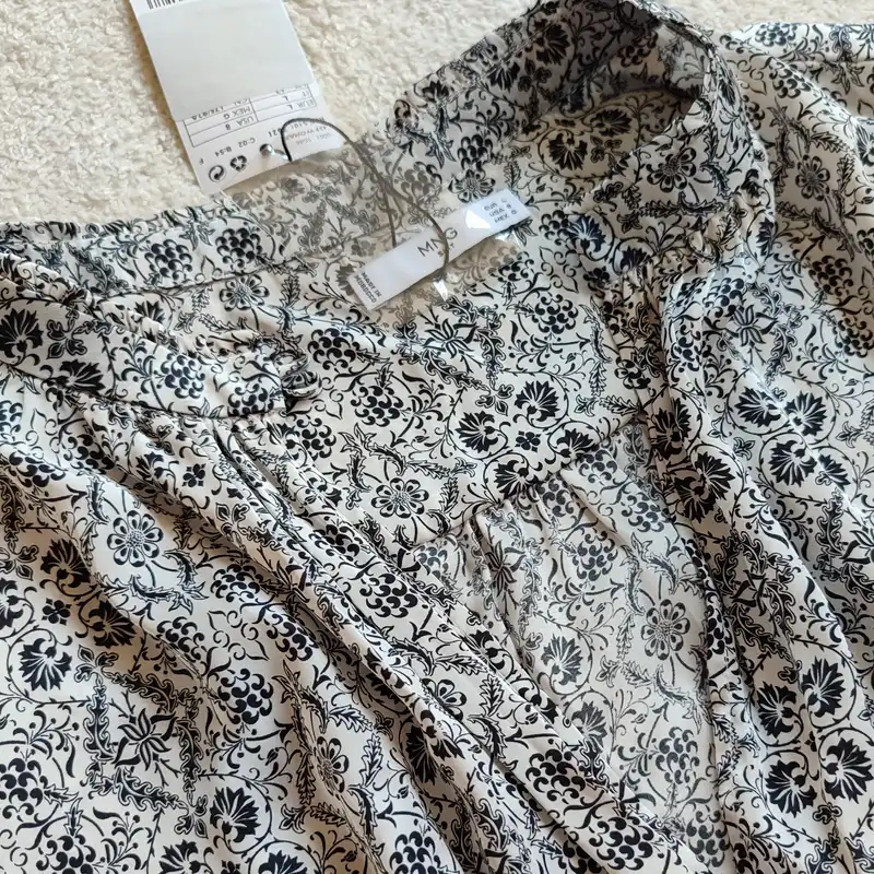 پیراهن زنانه مانگو مدل ساتن ابریشم یقه دکمه دار