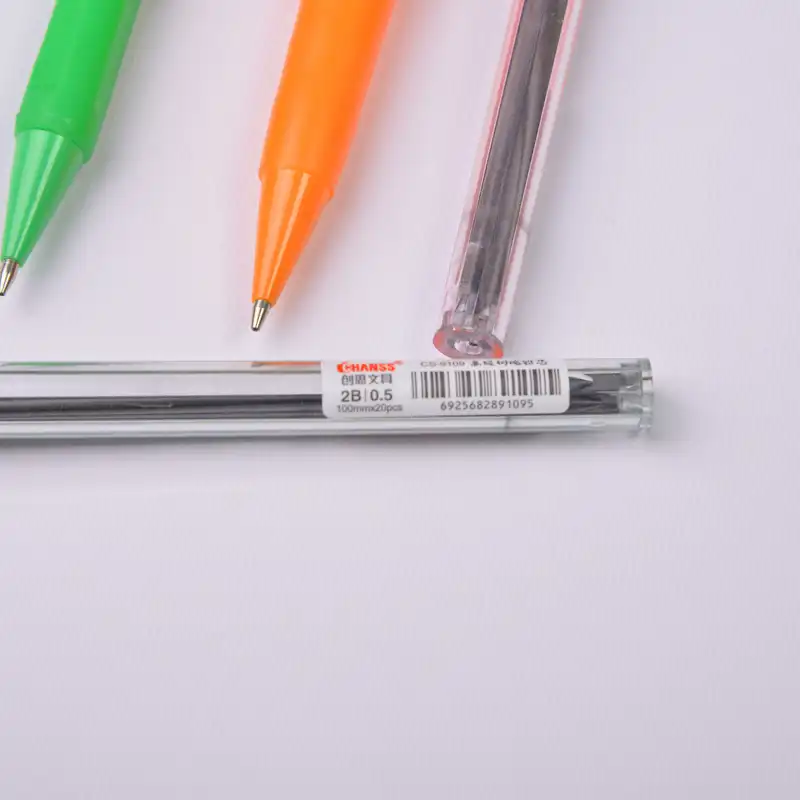 مداد نوکی 0.5 میلی متری مدل هویج و کاکتوس و به همراه نوک مجموعه 4 عددی