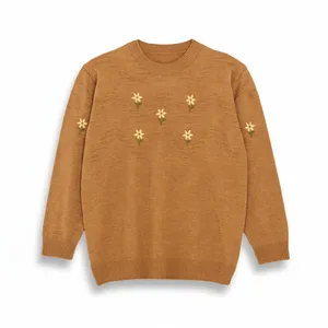 پلیور یقه گرد زنانه مدل گل بابونه