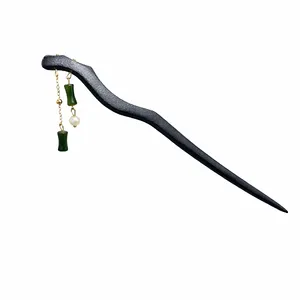 گیره مو زنانه مدل کانزاشی چوبی نگین دار کد M8