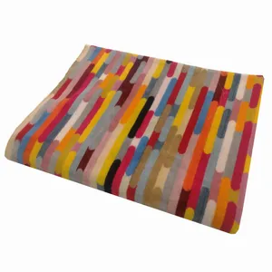 حوله حمام مدل Güzal سایز 100x150 سانتی متر 