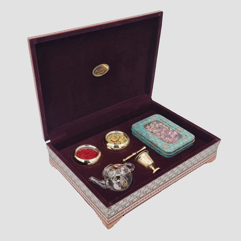 زعفران کادویی عاقله - 3 گرم به همراه هل - 20 گرم به همراه گل محمدی - 50 گرم